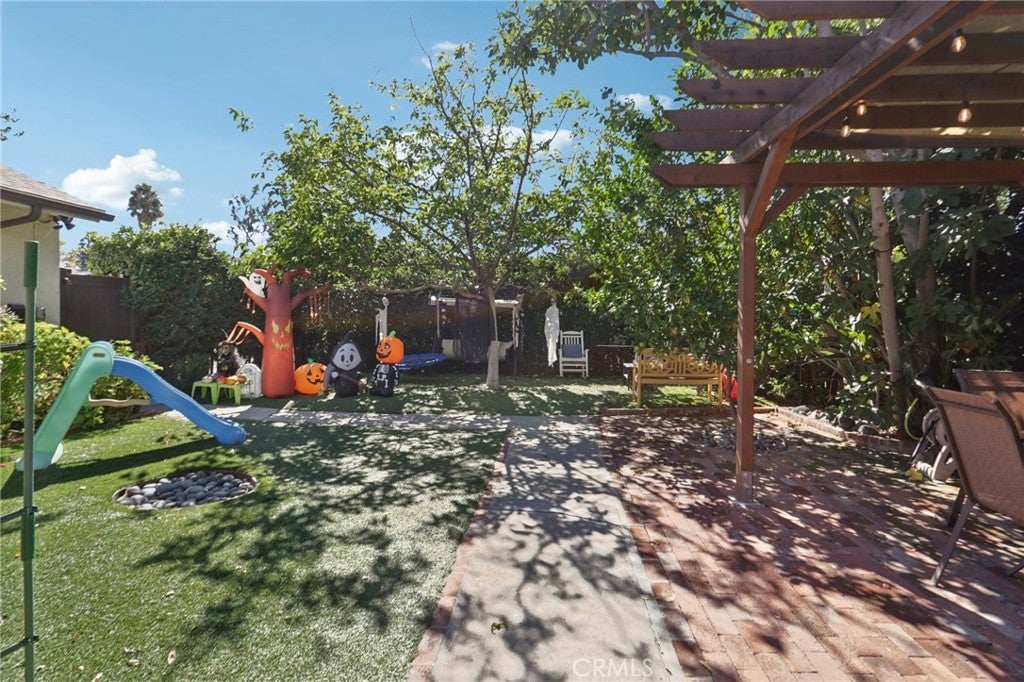 Search Homes 18937 Sylvan Street
