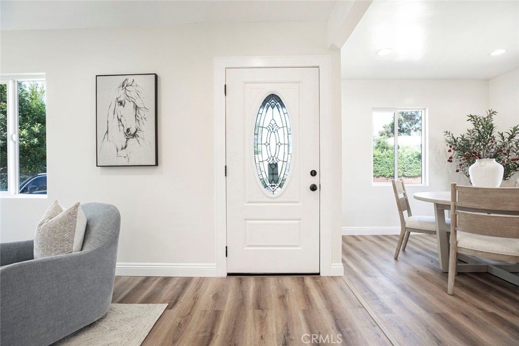Photo of 4250 McConnell Boulevard, Los Angeles, CA 90066 (MLS # GD25182728)