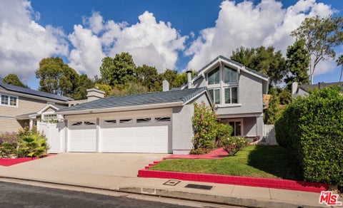 Photo of 1412 Avenida De Cortez, Pacific Palisades, CA 90272 (MLS # 26104799)