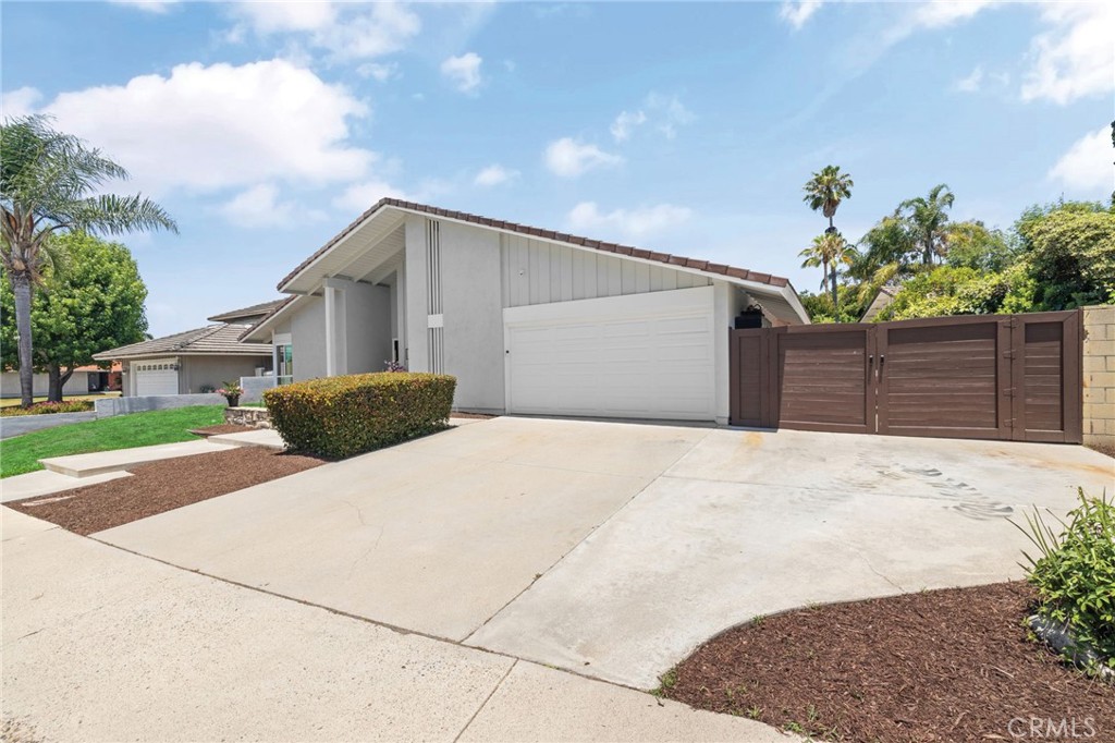 25521 Rhoda Drive