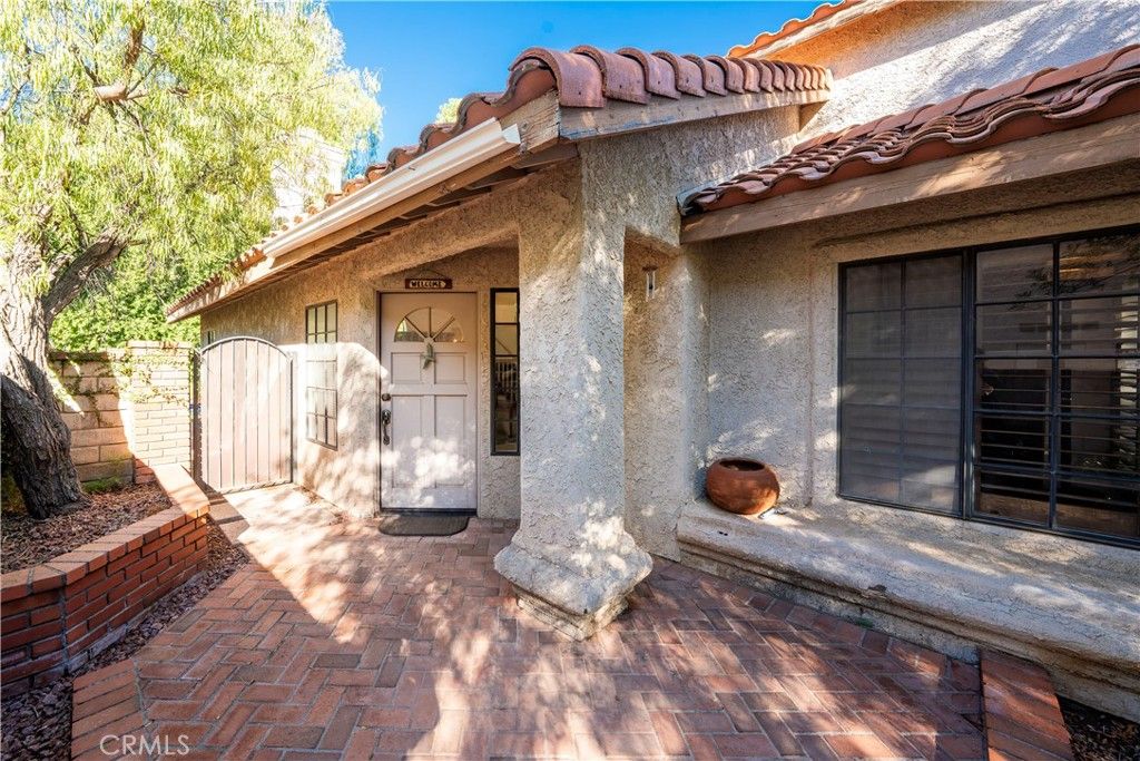 Photo of 25019 Coriander Ct, Stevenson Ranch, CA 91381 (MLS # SR25245211)