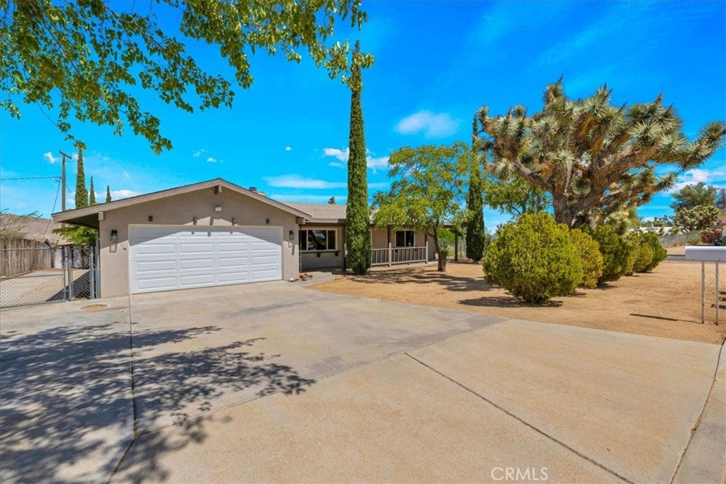 56388 Tamarisk Avenue