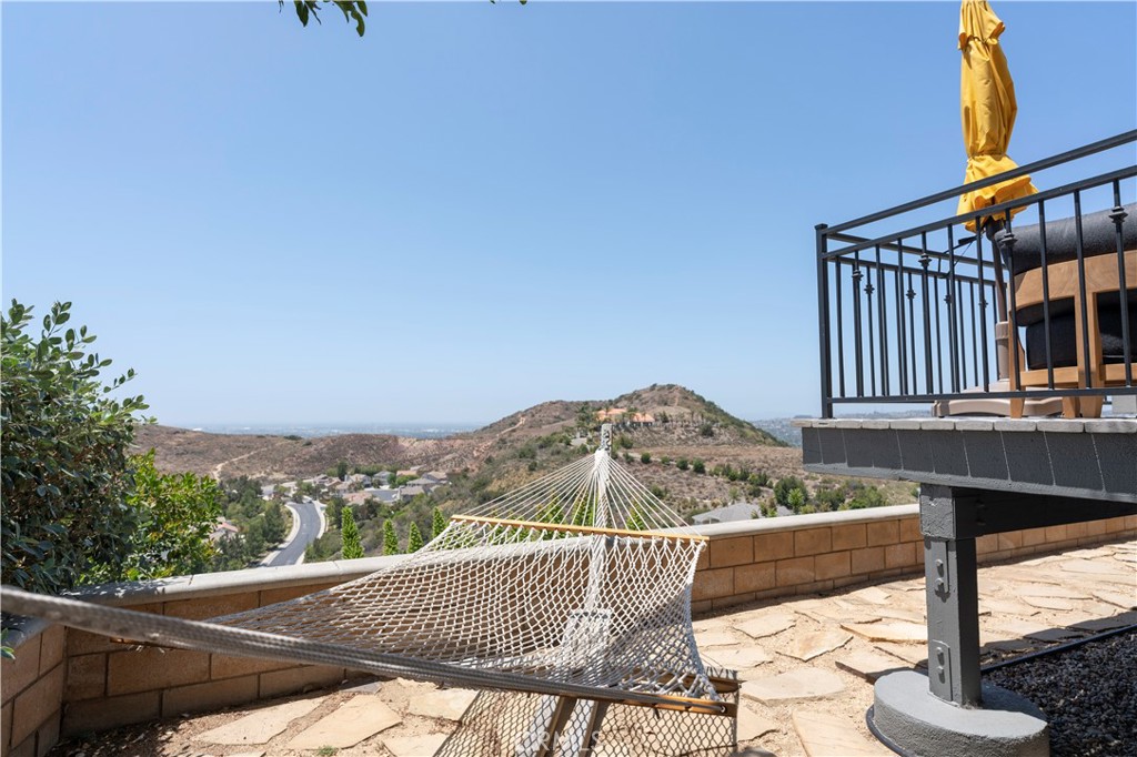 6206 E Cliffway Drive