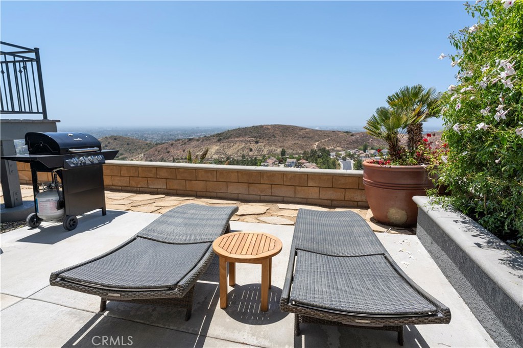 6206 E Cliffway Drive