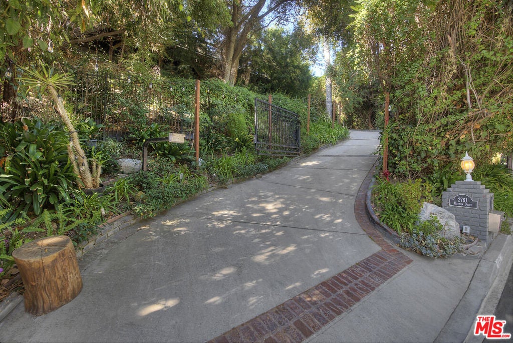 2761 Hutton Drive