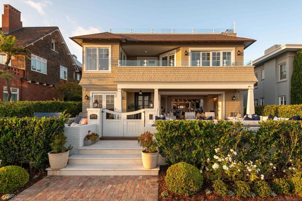 527 Ocean Blvd