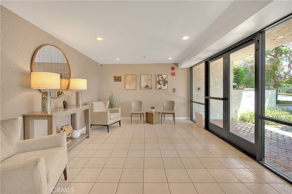 Photo of 1663 Veteran Avenue #206, Los Angeles, CA 90024 (MLS # TR25141186)