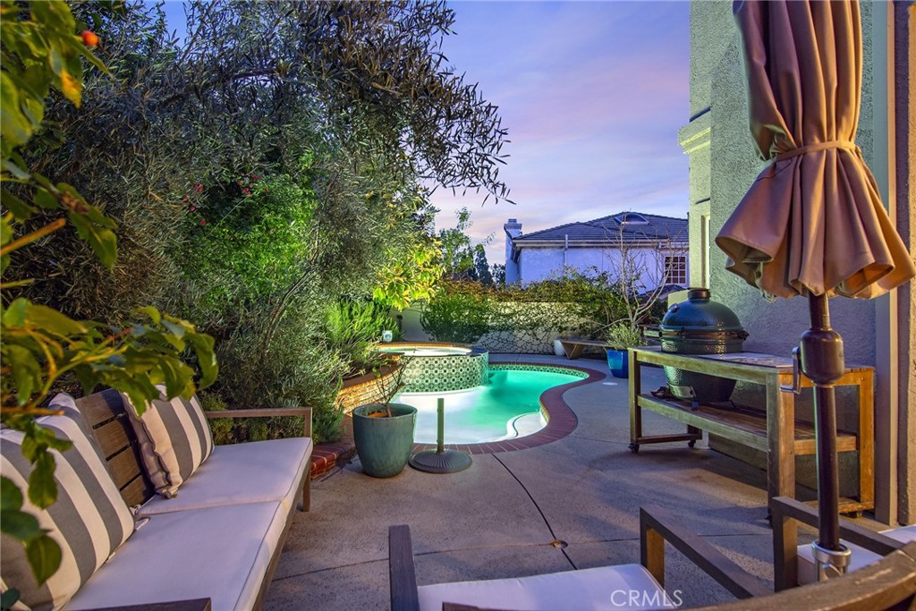 5535 Shadow Canyon