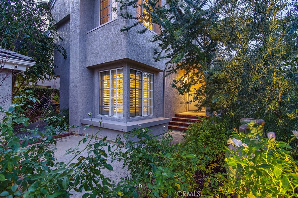 5535 Shadow Canyon