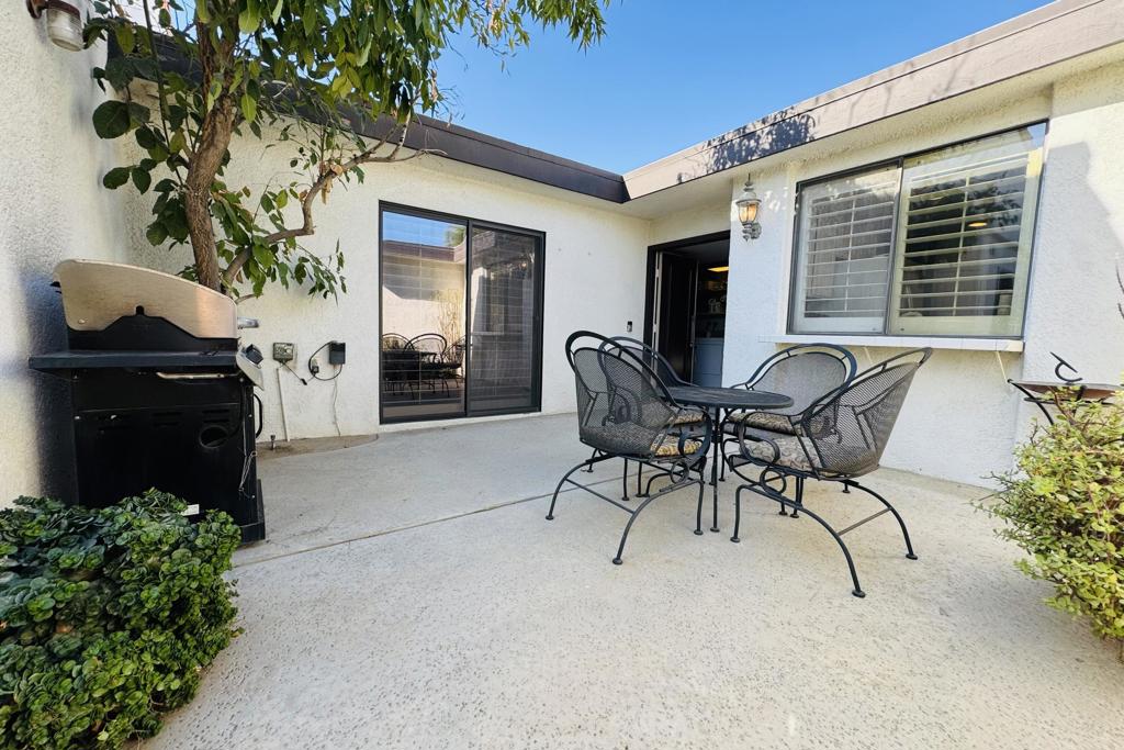 Rancho Las Palmas C. - Residential Lease
