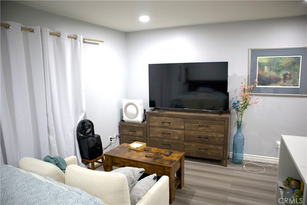 5585 E Pacific Coast
