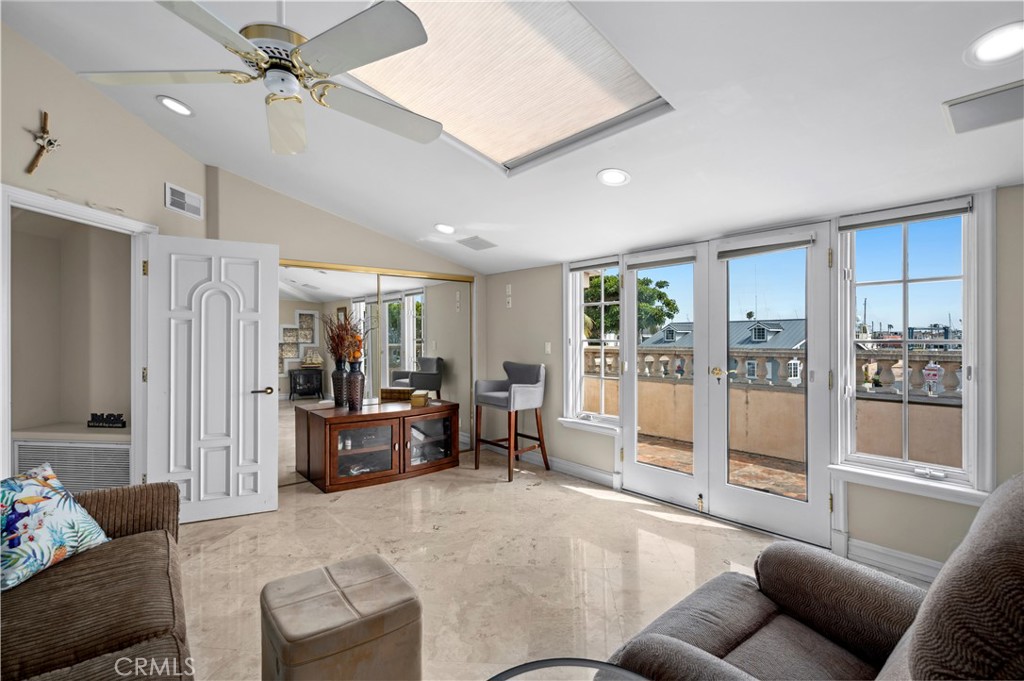 Harbor Island ""Drive"" (HIDC) - Residential Lease
