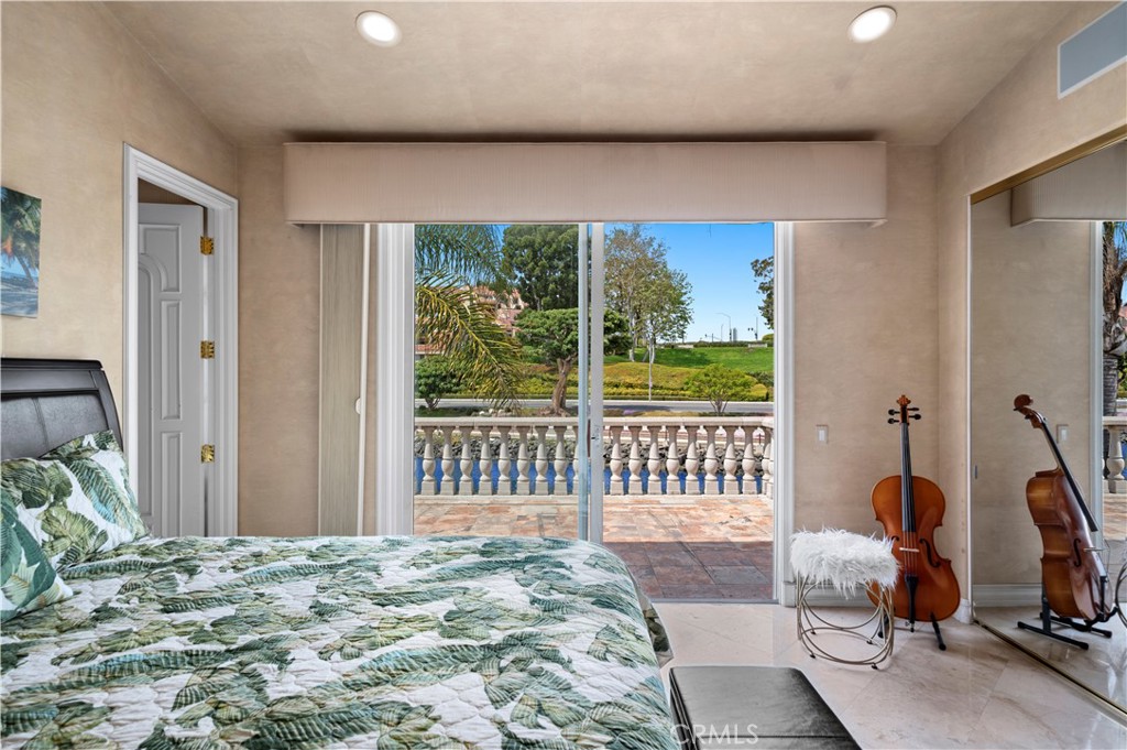 Harbor Island ""Drive"" (HIDC) - Residential Lease