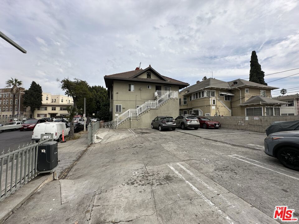 2300 W 12th Street