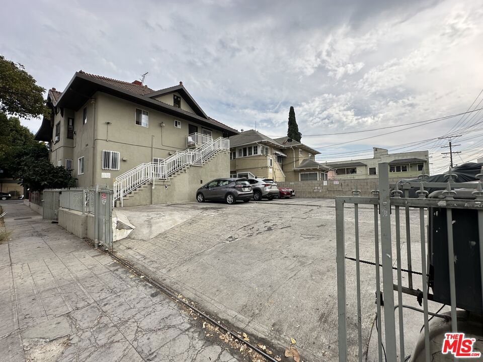 2300 W 12th Street