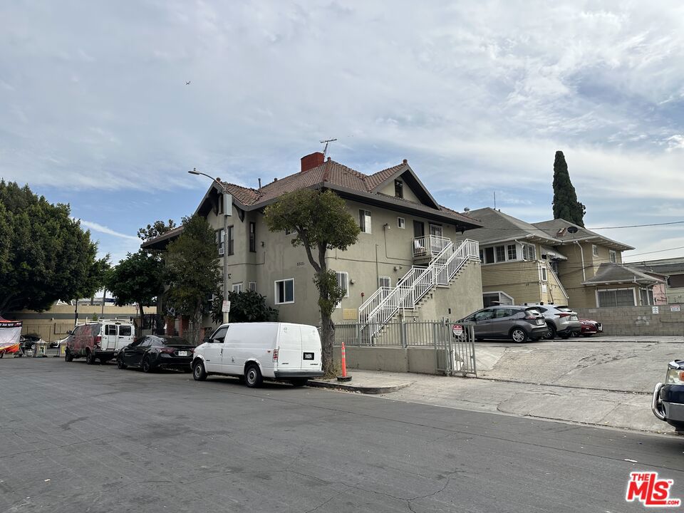 2300 W 12th Street