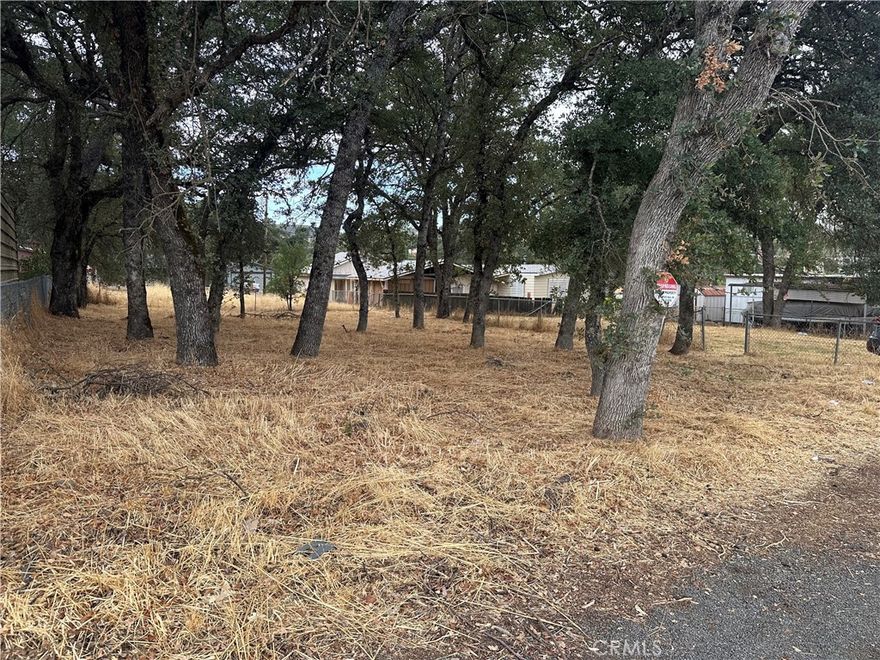 Buildable lots ready for groundbreaking! Nestled on flat land atop hills to the east of downtown Clearlake. This lot is to be sold with its neighboring lot (APN 042-205-150-000, total sf 5228)