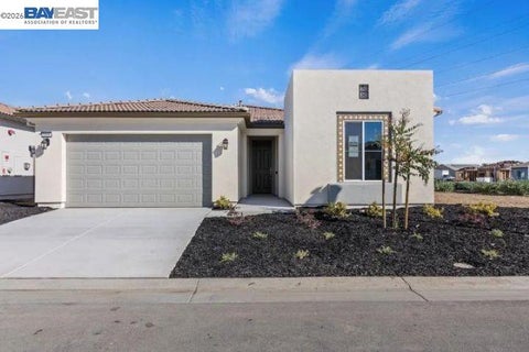 Photo of 1808 Cresthaven St ST, Brentwood, CA 94513 (MLS # 41146597)