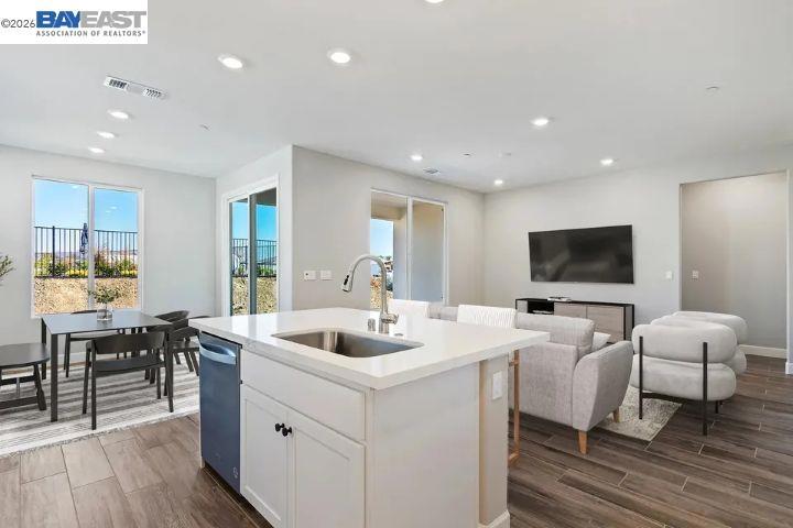 Photo of 1808 Cresthaven St ST, Brentwood, CA 94513 (MLS # 41146597)