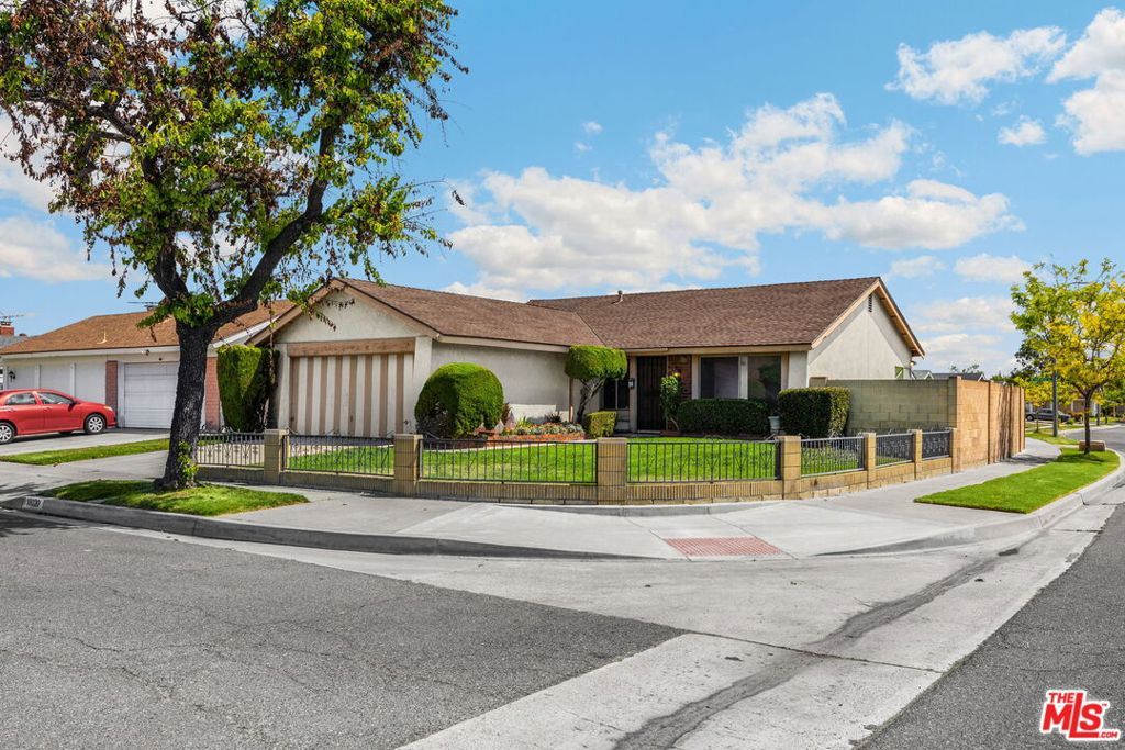 Photo of 18020 Gerritt Place, Cerritos, CA 90703 (MLS # 26741967)