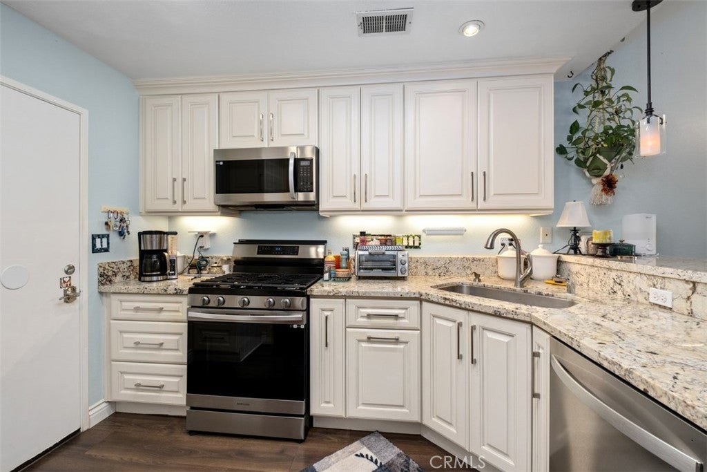 67 Carlsbad, Aliso Viejo CA 92656 - Photo 9