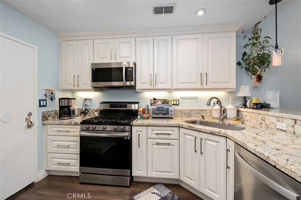 67 Carlsbad, Aliso Viejo CA 92656 - Photo 9