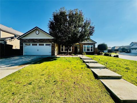 Photo of 5702 Morning Breeze St, Bakersfield, CA 93314 (MLS # SR25265780)