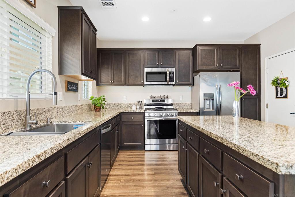216 Oberlander Way