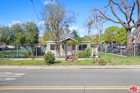 Photo of 309 E Franklin Street, Lake Elsinore, CA 92530 (MLS # 26653159)