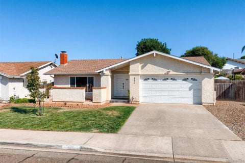 Photo of 521 Shadow Hills DR, San Marcos, CA 92069 (MLS # 260023321SD)