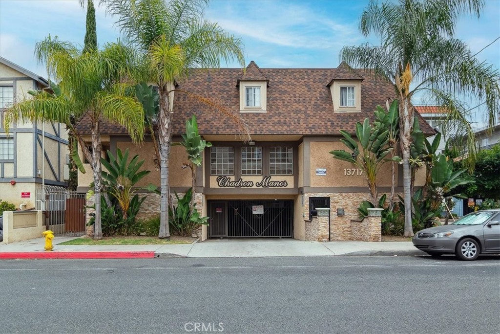 13717 Chadron Avenue is a well-maintained 28-unit apartment complex located in the heart of Hawthorne, one of the most dynamic rental markets in Los Angeles' South Bay. Built in 1972, the property offers a desirable mix of spacious one- and two-bedroom units across approximately 22,000 square feet of rentable space.
Tenants enjoy on-site amenities including a swimming pool, solar energy system, secure parking with camera surveillance, and on-site laundry. The property sits on a 19,535 square foot lot with gated access and strong curb appeal.
Centrally positioned near major employers like SpaceX, Raytheon, Northrop Grumman, and LAX, the property also benefits from proximity to the beach cities of Manhattan Beach, Hermosa Beach, and Redondo Beach. With easy access to freeways, transit, and entertainment, 13717 Chadron is an ideal long-term hold in a high-demand, supply-constrained submarket.