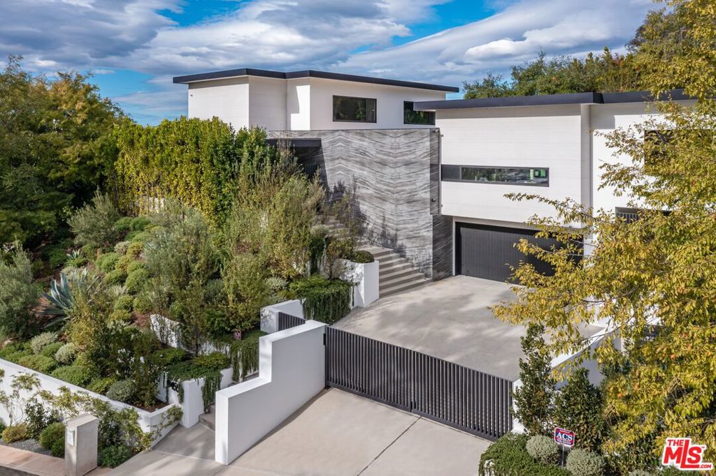 9455 Eden Drive