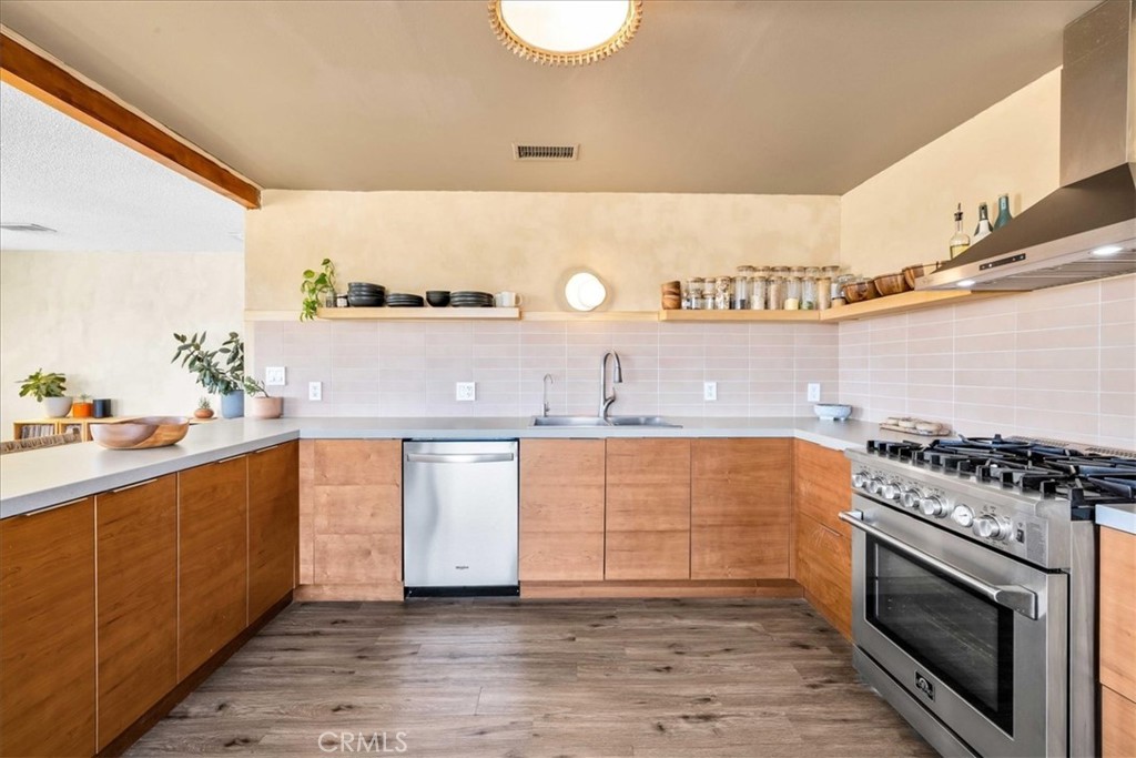 68365 Emerald Drive