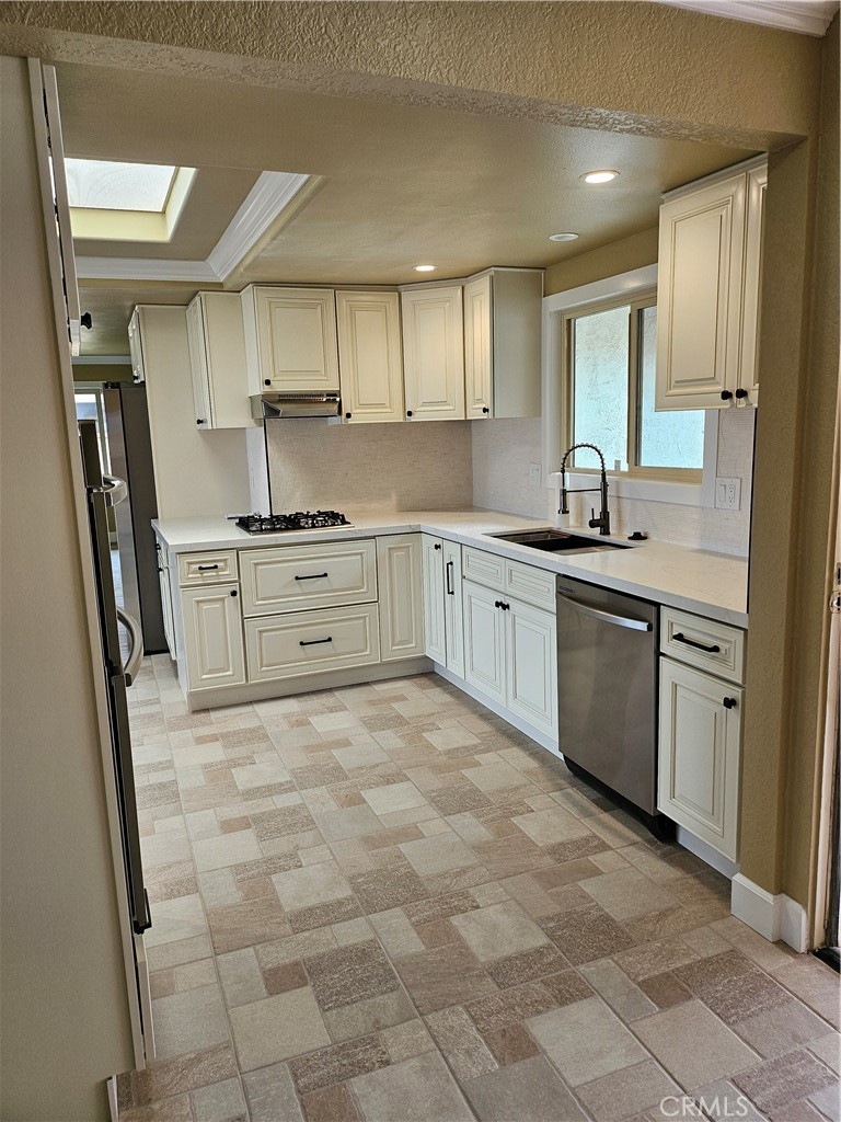 Vista Del Valle (34022) - Residential Lease