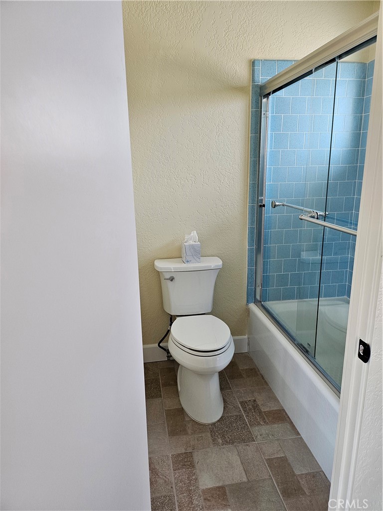 Vista Del Valle (34022) - Residential Lease