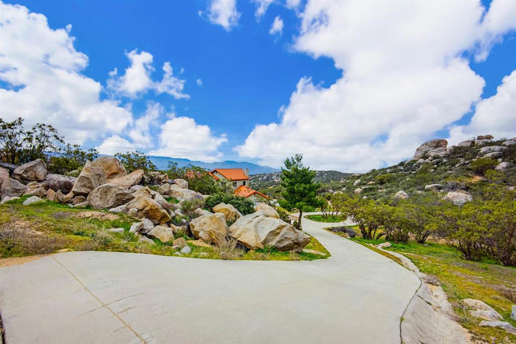 Properties 1 42055 Canyonside Court