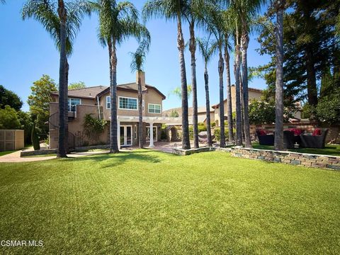 Photo of 29608 Lazy Oak Place, Agoura Hills, CA 91301 (MLS # 226002433)
