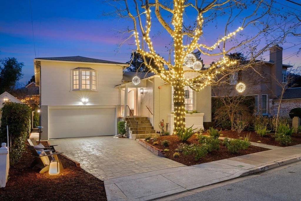 Photo of 152 Pepper Avenue, Burlingame, CA 94010 (MLS # ML82035150)