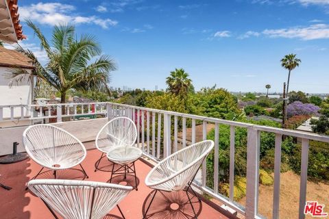 Photo of 1906 Preuss Road, Los Angeles, CA 90034 (MLS # 25598585)