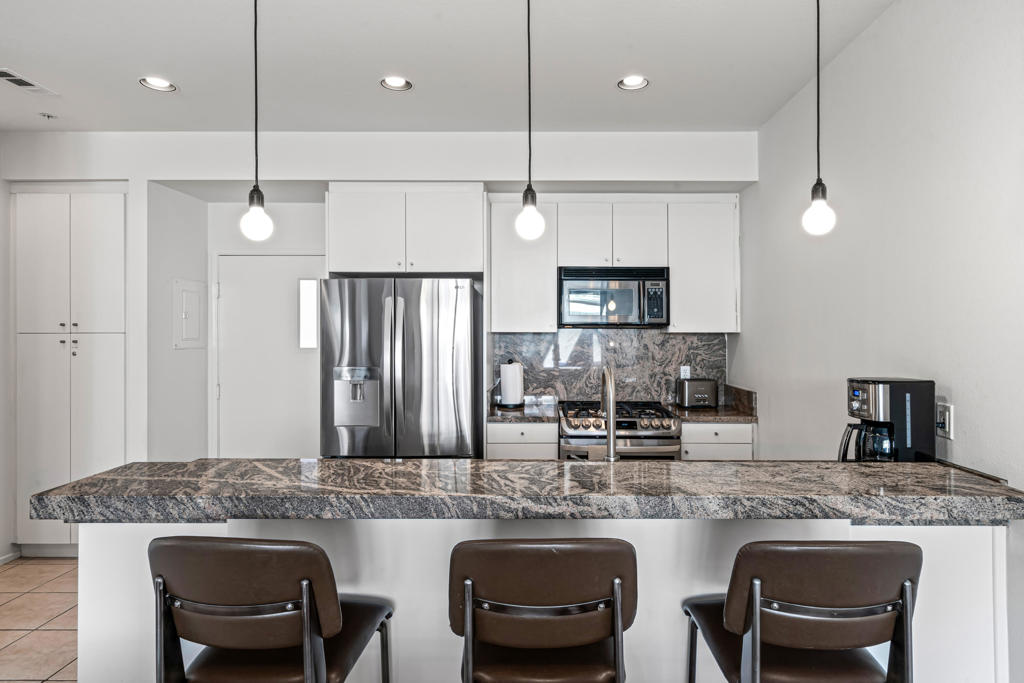 48 @ Arenas - Residential