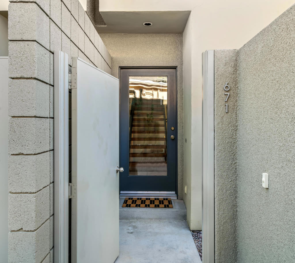 48 @ Arenas - Residential