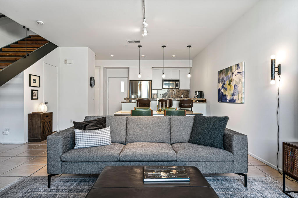 48 @ Arenas - Residential