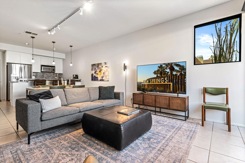48 @ Arenas - Residential