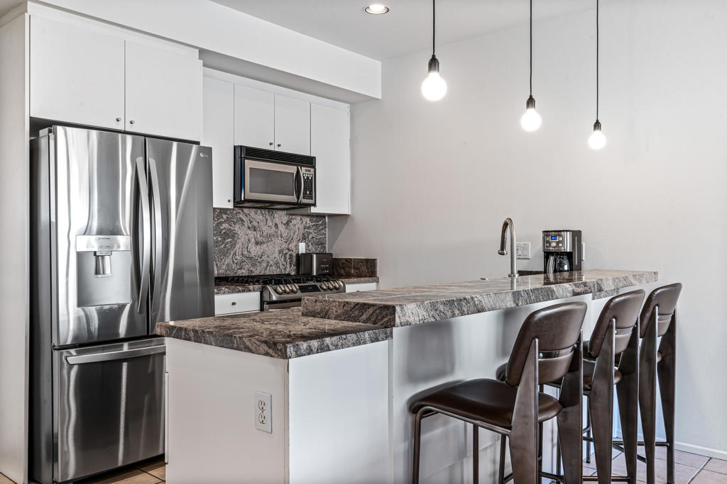 48 @ Arenas - Residential