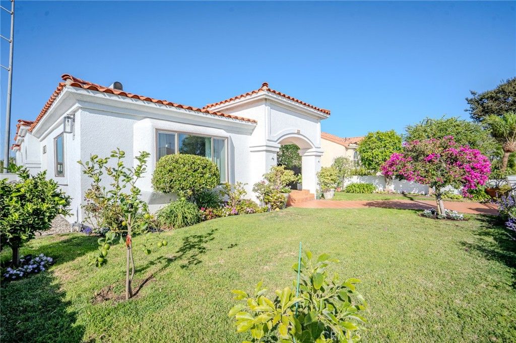 Photo of 5039 W 134th Street, Hawthorne, CA 90250 (MLS # CV25235312)