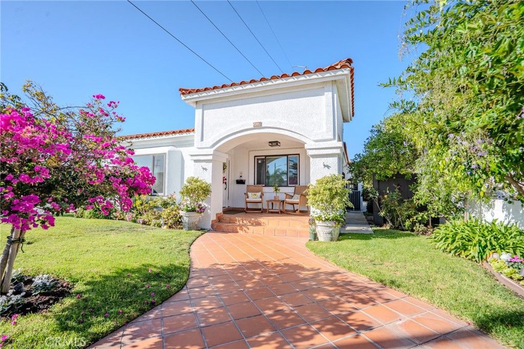 Photo of 5039 W 134th Street, Hawthorne, CA 90250 (MLS # CV25235312)