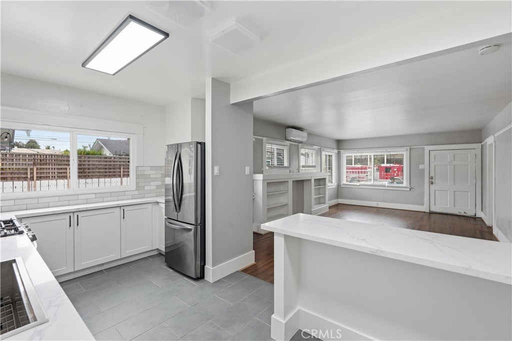 236 Redondo