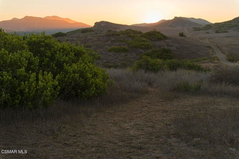 Tiny photo for 2676 Castillo Circle, Thousand Oaks, CA 91360 (MLS # 226004836)