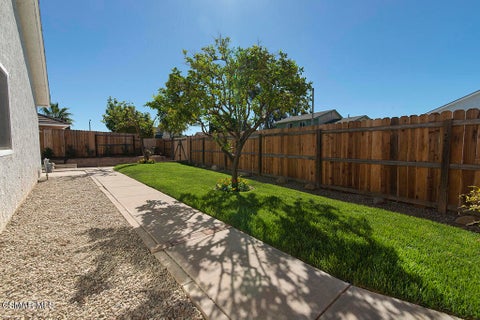 Tiny photo for 2676 Castillo Circle, Thousand Oaks, CA 91360 (MLS # 226004836)