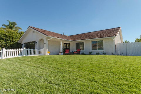 Photo of 2676 Castillo Circle, Thousand Oaks, CA 91360 (MLS # 226004836)